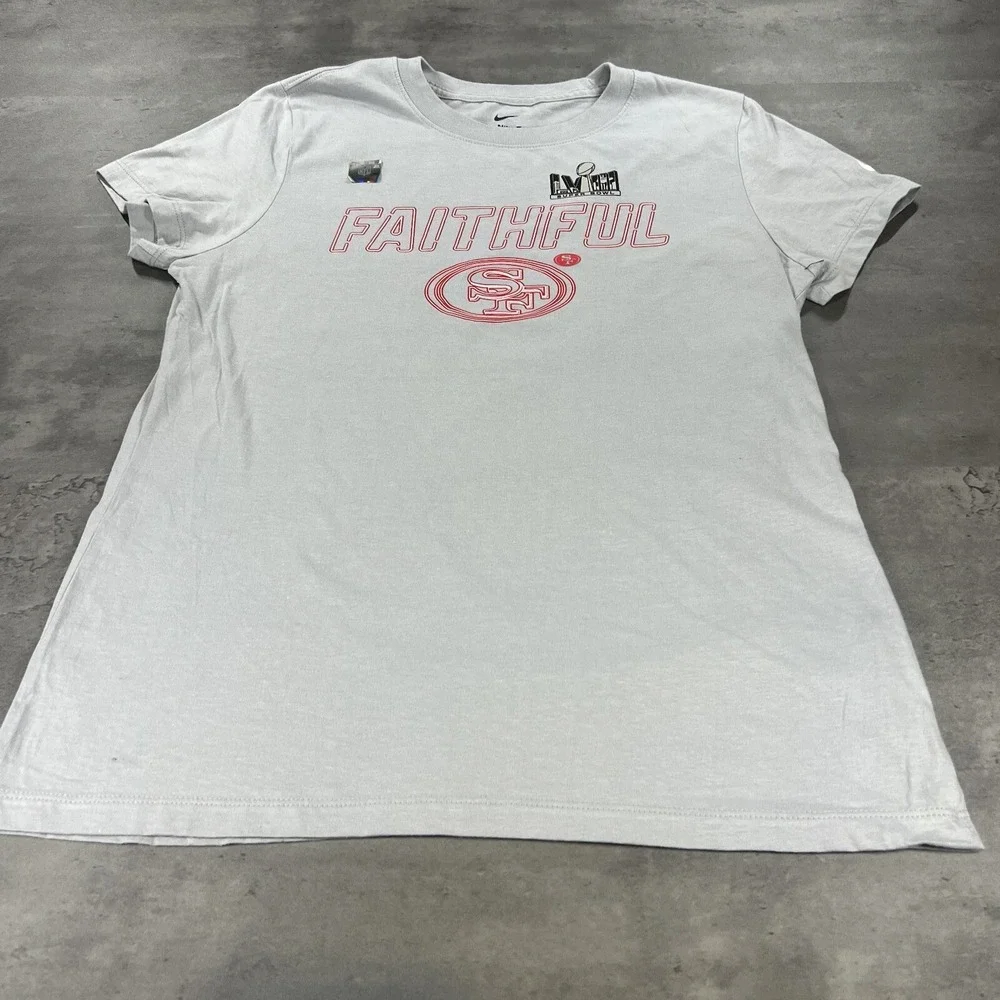 Nike‎ SF 49ers T-Shirt Womens Medium Grey Super Bowl LVIII Faithful Graphic Tee